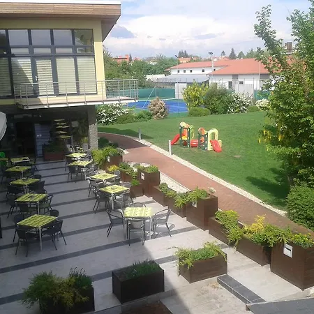 Predium Hotel 4*